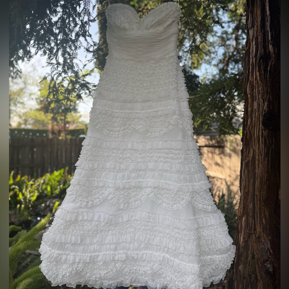 Pronovias White Strapless Ruffled Lace Wedding Dress